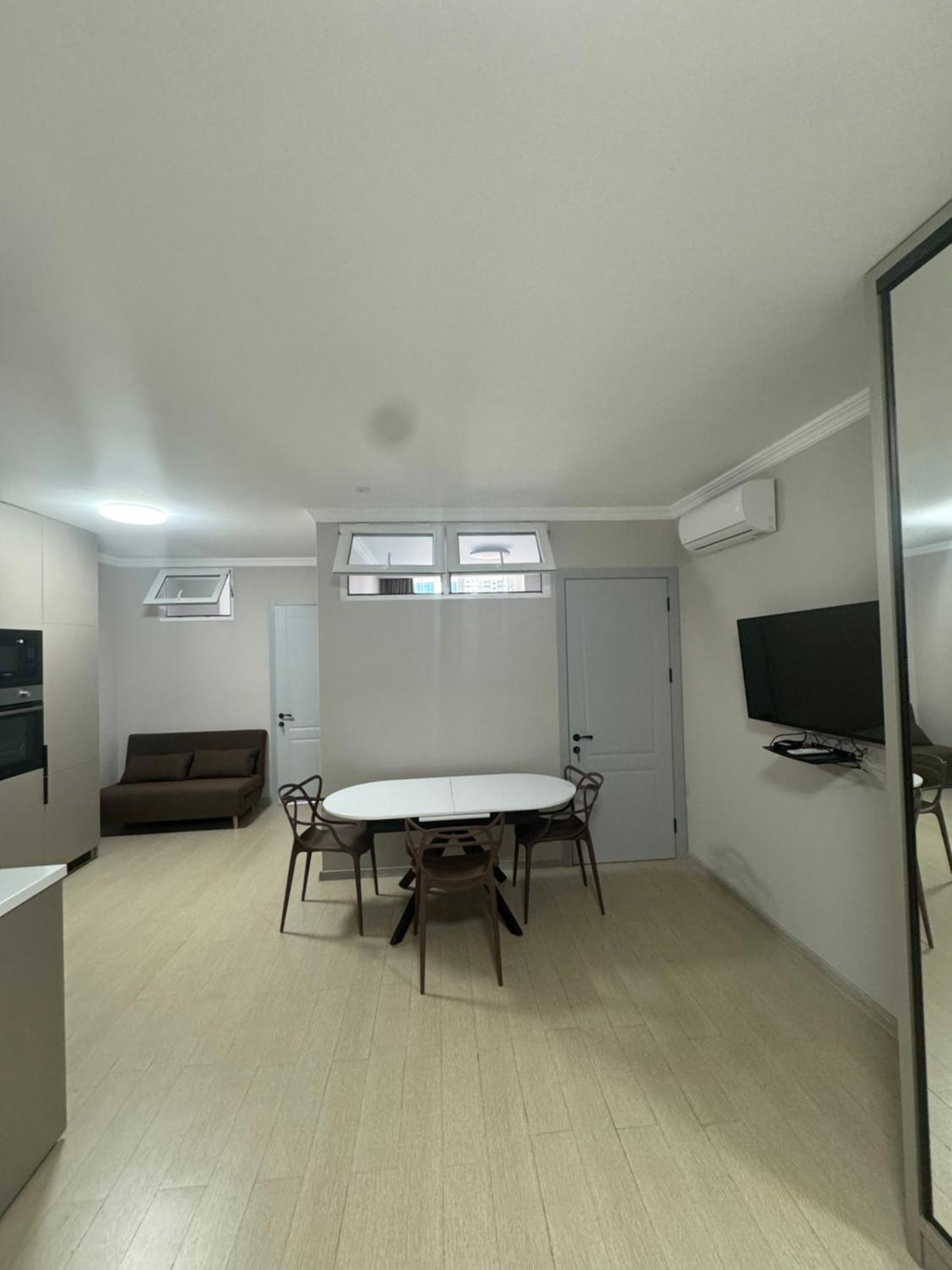 Pirosmani Mini Hotel Batumi Eksteriør billede
