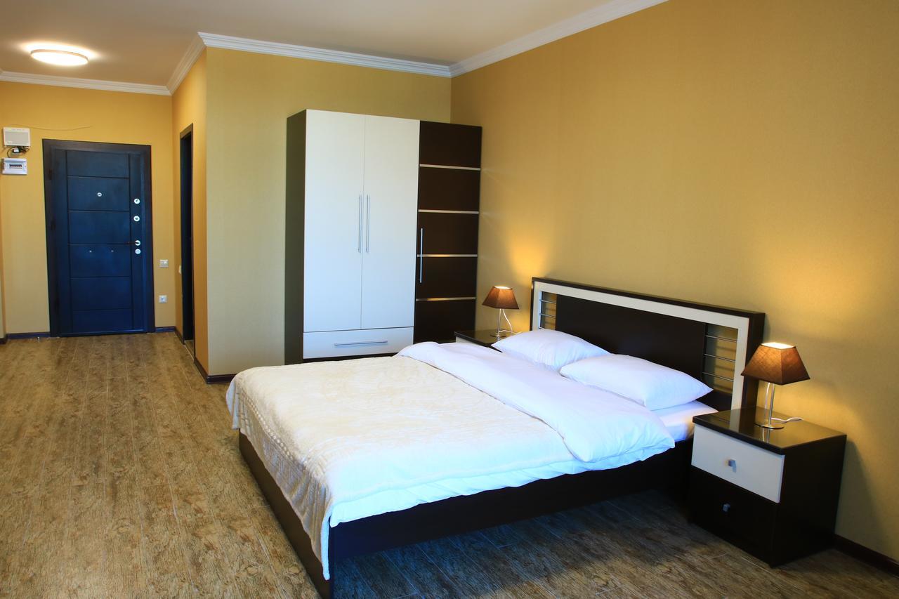 Pirosmani Mini Hotel Batumi Eksteriør billede