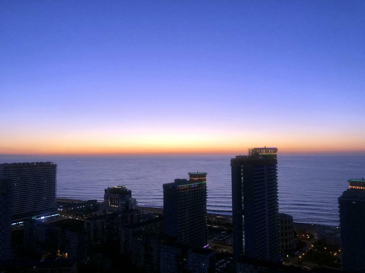Pirosmani Mini Hotel Batumi Eksteriør billede